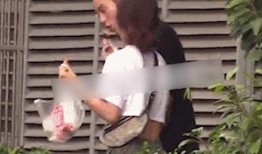 路边炸鸡爆料视频,揭秘路边炸鸡制作全过程