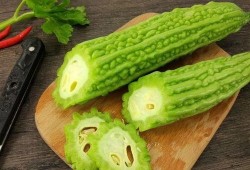 网红挑战吃绿瓜糖,网红挑战吃绿瓜糖，绿色糖果的甜蜜诱惑